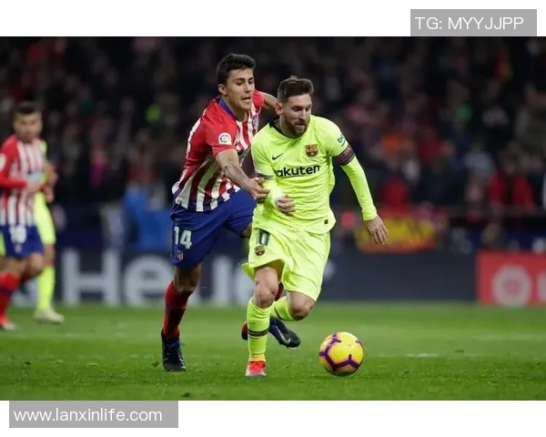 阿拉伯足球明星的崛起与影响力解析：从梅西到萨拉赫的传奇之路