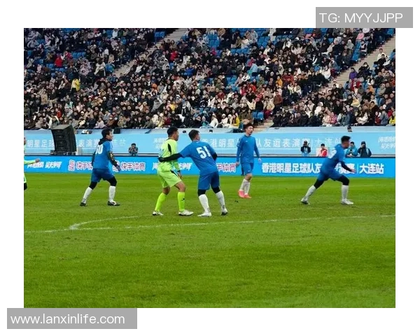 在哪里可以观看足球明星队的比赛直播和精彩瞬间